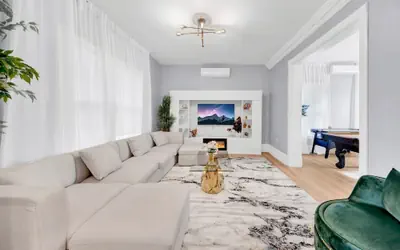 Luxury 3BR Family Home Game Room Parking