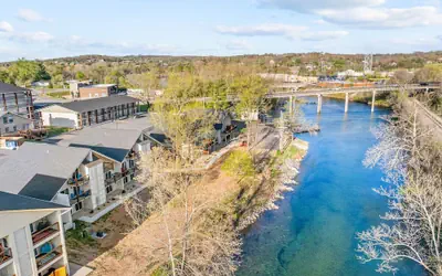 Roark Creek Resort