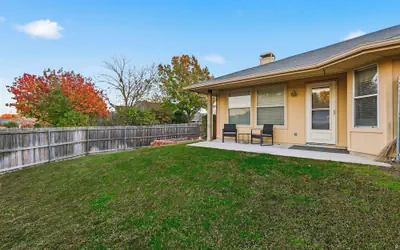 Lux Cozy 5B2B Home for Families