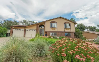 Colorado Retreat With Pikes Peak View
