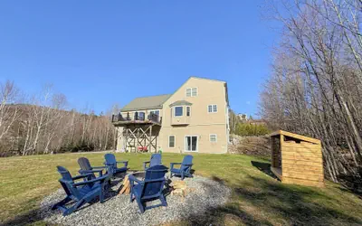 Hl96 Single Family Home With Views and Lots of Space! Privacy, Convenience, AC and Style!