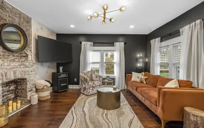Space Cowboy - Firepit, Huge Yard, Close2downtown