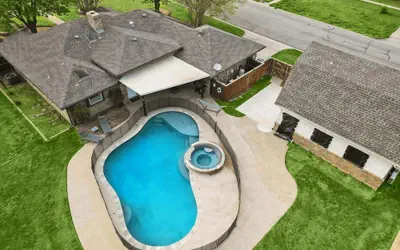 Gorgeous 4BR Home With Huge Yard, Pool