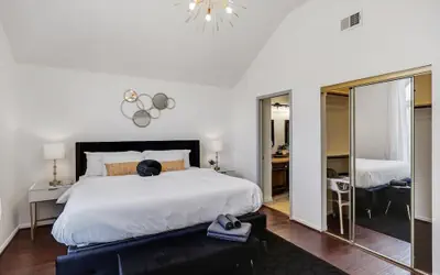 Glamorous 4BR 2B Home With Pool, Game Room & Fire Pit