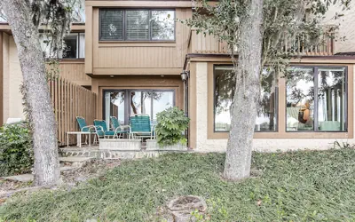 Updated & Lovely Villa With AC - Steps From Pool & Beach