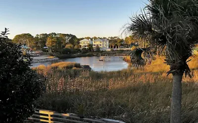 4BR Waterfront Beach Access Pool Lake Views