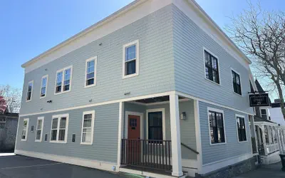 Modern 1 Bed/1 Bath/ Downtown Pelham St 1 Bedroom Home
