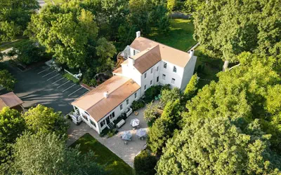 Bashford Manor Inn