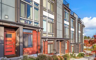 Lake View Townhouse