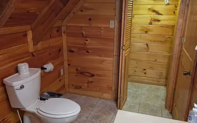 Looky Yonder Cabin by Beyond Expectations With Hot Tub