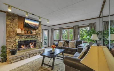 Misty Mountain Condo by Beyond Expectations With Hot Tub