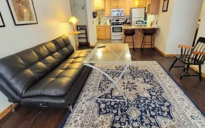 Urban Living - 2 Bed and 1 Bath