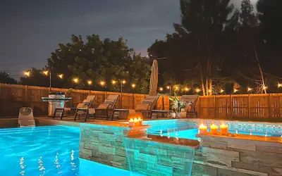 Fox Garden-heated Pool-spa- Boho-downtown Beach
