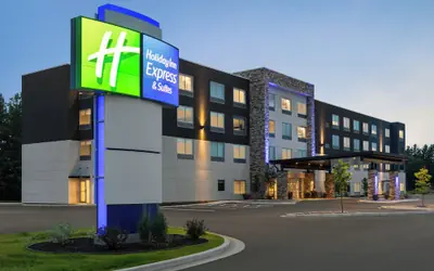 Holiday Inn Express And Suites Alexandria by IHG