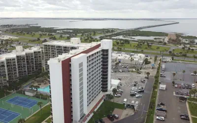 On Beach Incredible Views - Remodel