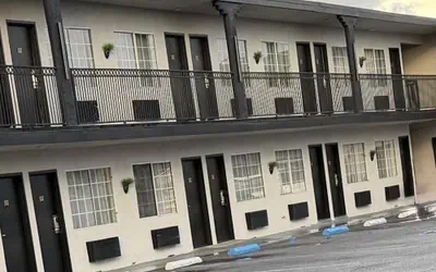 The Atlas Inn & Suites LAX