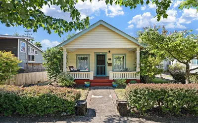 Elizabeth Page House - Charming & Modern Bungalow 3 Bedroom Home