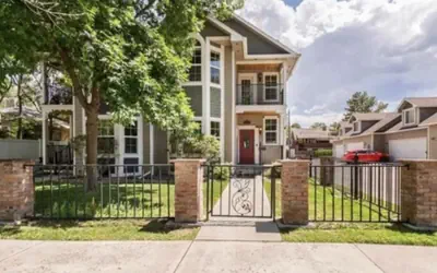 Victorian Chateau Retreat 3 Bedroom Townhouse