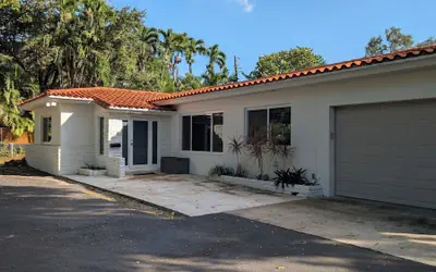 Coral Gables Vacation House with Pool