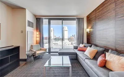 Modern High-rise Escape Balcony + Stunning Views 23319