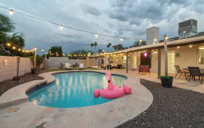 Spacious Scottsdale Retreat With Pool
