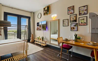 6min to Domain 12min DT Balcony Free Parking