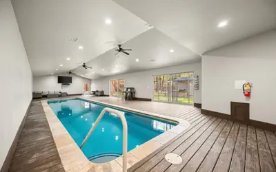 Indoor Pool Game Rm Pickleball Spa BBQ Petok