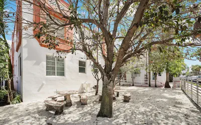Drexel Apts by At Mine Hospitality