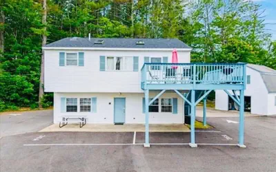 EXIT 5 RESORT & CONDOMINIUM