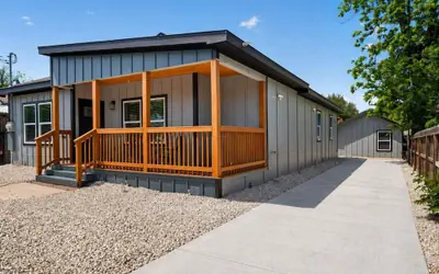 Lovely and Stylish Modern Home Near Downtown