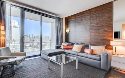 Palms Studio Strip View