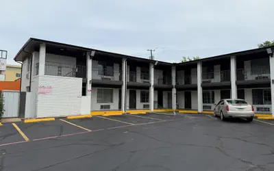 Palace Suites