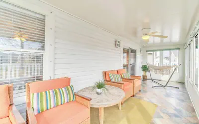 Cottage on Cabana Private Gated Neighborhood