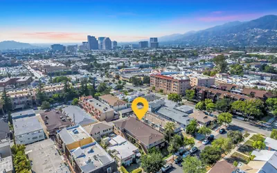 Chic City Apt Near Americana Glendale