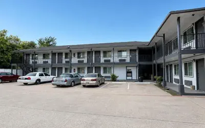 All Season Suites Inn