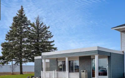 Coratel Inn & Suites by Jasper Owatonna