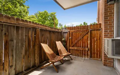 Coastal Comfort Steps From Csu, Pool, Gym, Sauna