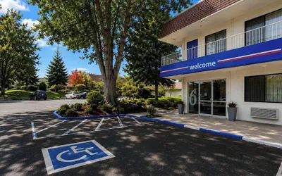 Studio 6 Suites – Yreka, Ca