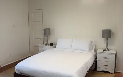 Cozy Modern Studio - Heart of Lafayette