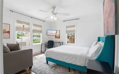 Cozy Private Room in Shared Home Near Downtown