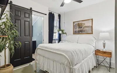 Private Bedroom in 4BR Home