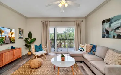Upstay Tropical Style Family Condo w Pool