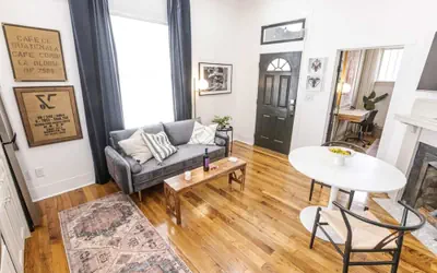 Group-friendly Lafayette Stay