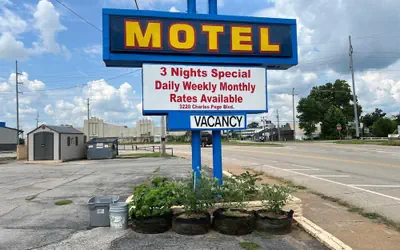 Holiday Motel Tulsa OK