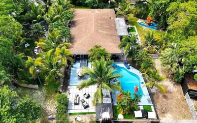 Jungle by the Sea Luxury 5BR Villa