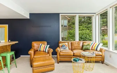 Compact Girdwood Condo Steps From the Lifts