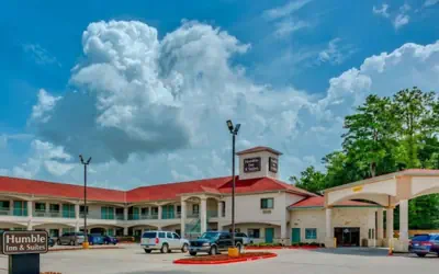 Humble Inn & Suites