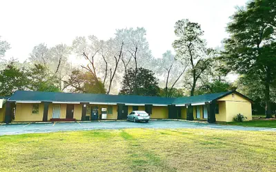 skyland motel
