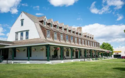 Sheridan Inn, B/W Signature Collection