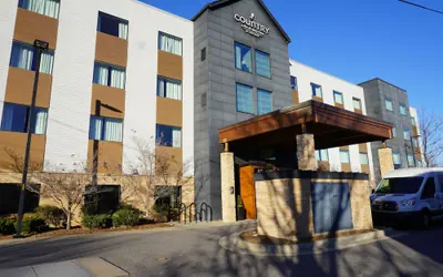 Country Inn & Suites by Radisson Asheville River Arts District